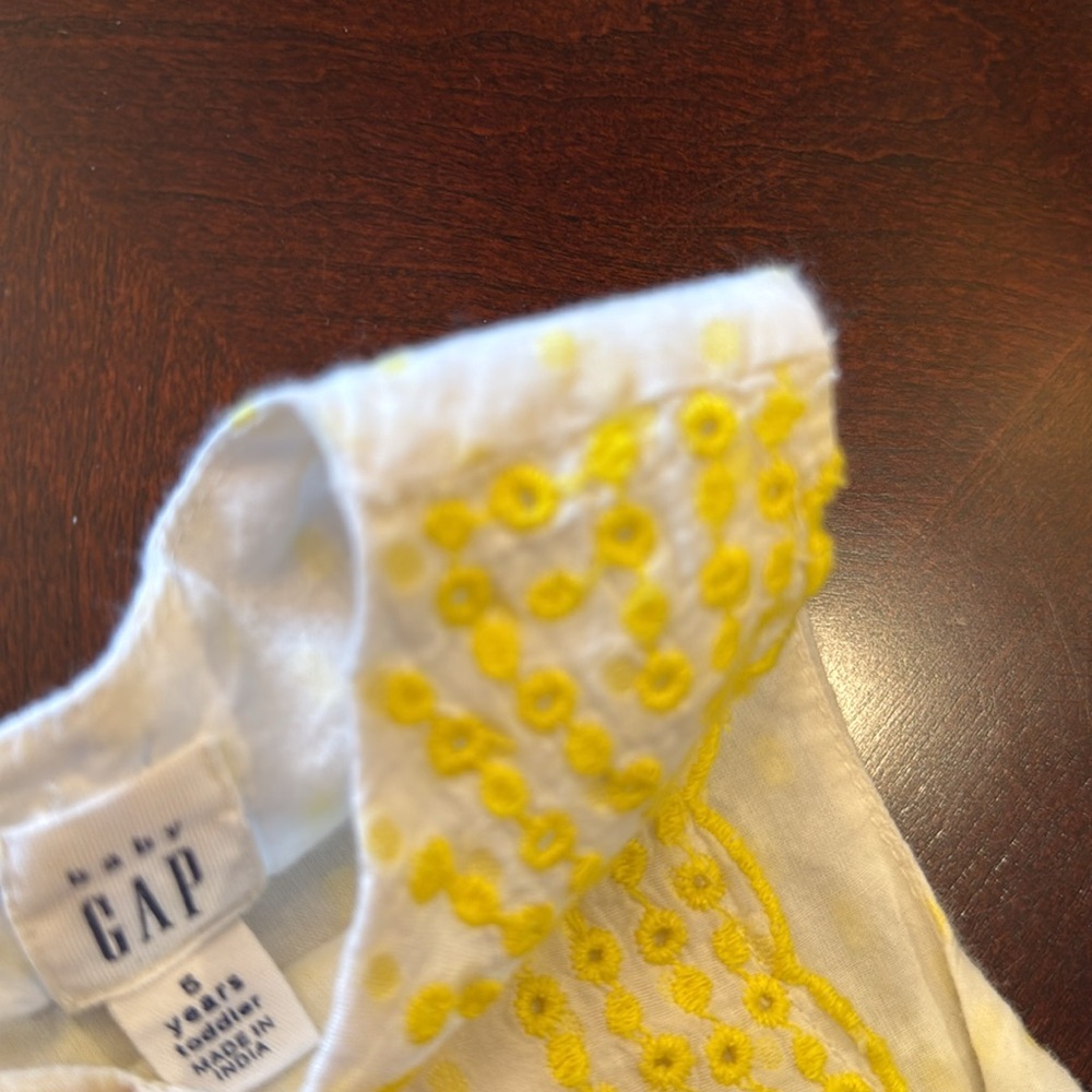 Bundle Of 2 Girl’s Dresses Baby Gap 5yrs Polka Dot Eyelet and Gymboree F… - Picture 5 of 13